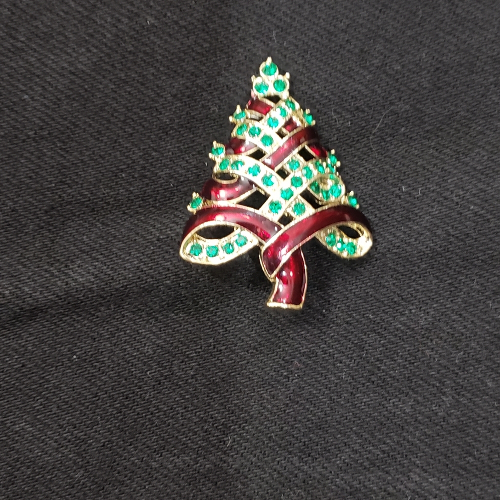 Brand new Christmas tree women's pendant